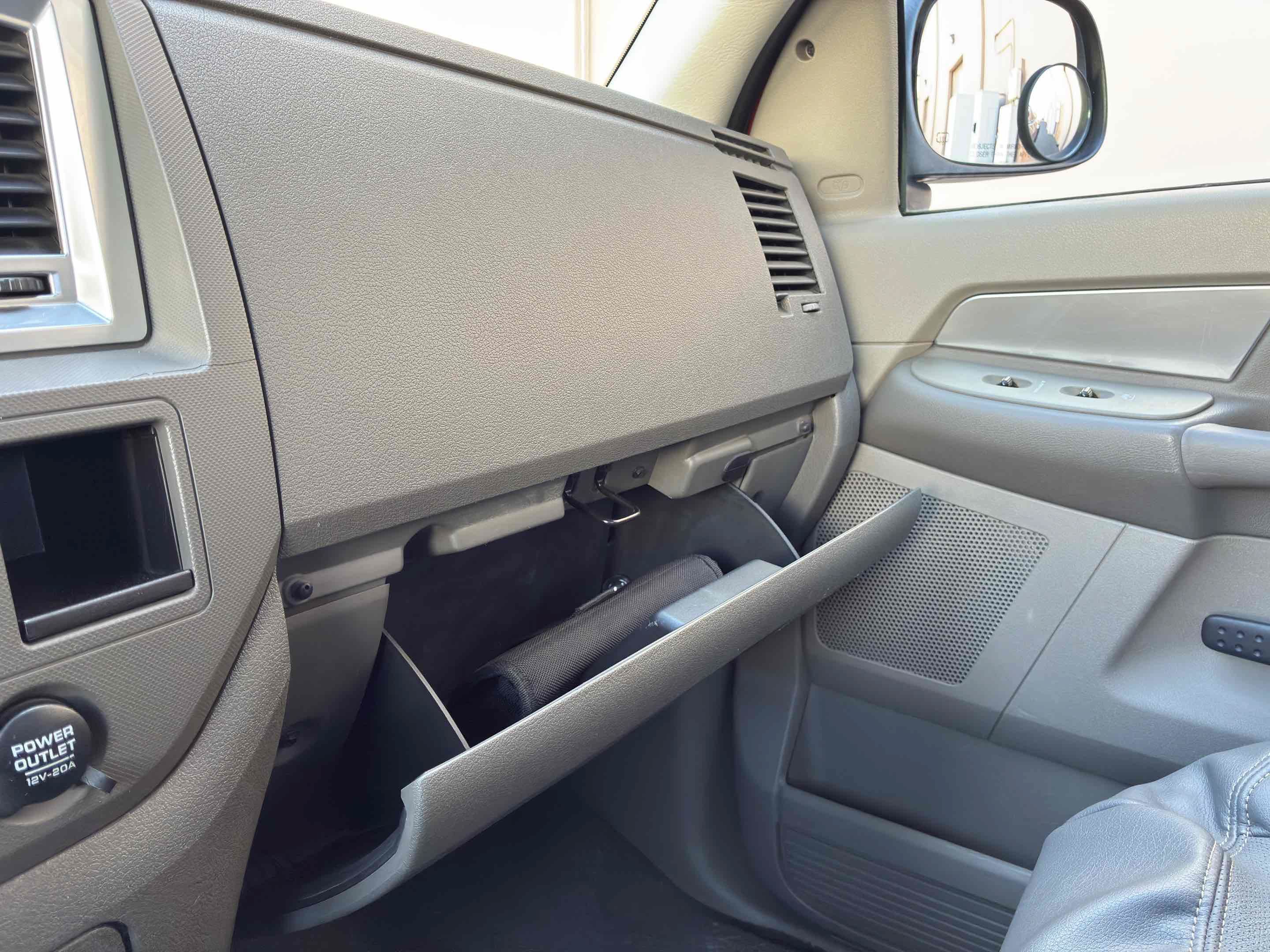 Used 2008 Dodge Ram 1500 Truck SLT RWD image 25