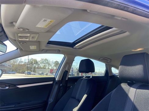Used 2019 Honda Civic EX image 16