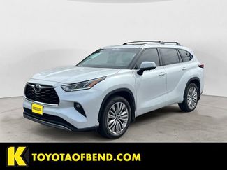 Used 2024 Toyota Highlander Platinum AWD/4WD video 1