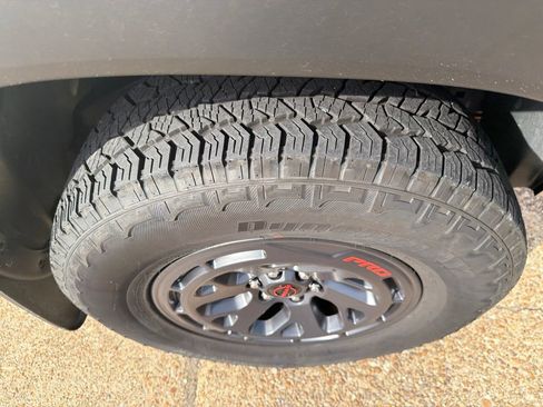 Used 2026 Nissan Frontier PRO-4X w/ Pro-4x Convenience Package AWD/4WD image 11
