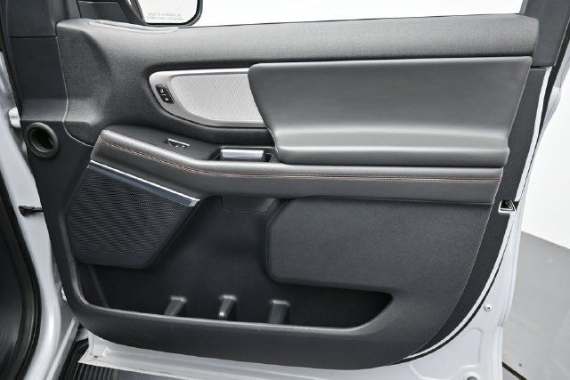 Used 2025 Ford Expedition Active RWD image 34