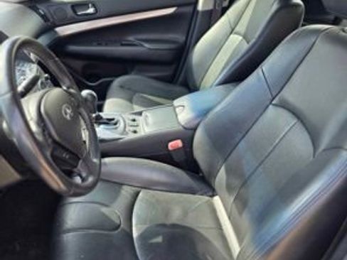 Used 2015 INFINITI Q40 AWD w/ Moonroof Package image 5