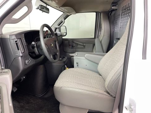 New 2025 Chevrolet Express 2500 w/ Driver Convenience Package image 19
