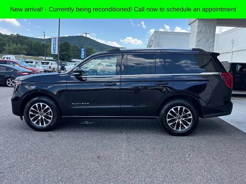 Used 2025 Ford Expedition Platinum AWD/4WD image 24