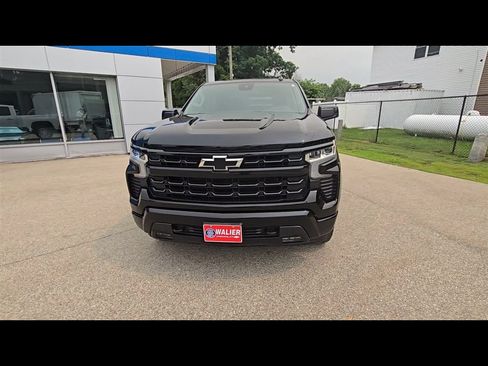 Used 2023 Chevrolet Silverado 1500 RST w/ Z71 Off-Road Package AWD/4WD image 3