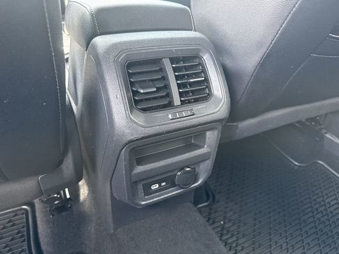 Used 2022 Volkswagen Tiguan SE R-Line FWD image 23