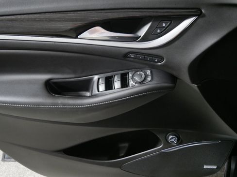 Used 2021 Buick Enclave Avenir w/ Avenir Technology Package image 19