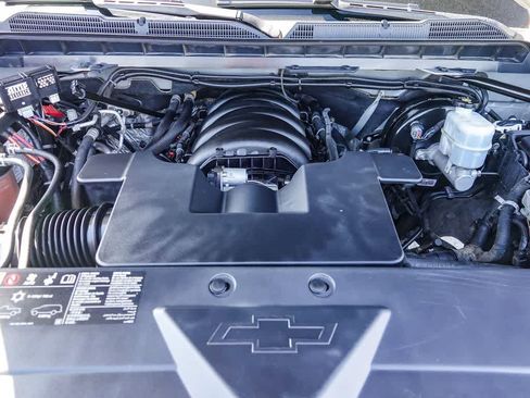 Used 2018 Chevrolet Silverado 1500 LT w/ All Star Edition AWD/4WD image 26
