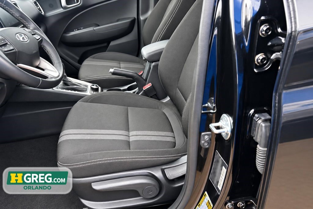 Used 2026 Hyundai Venue SEL FWD image 7