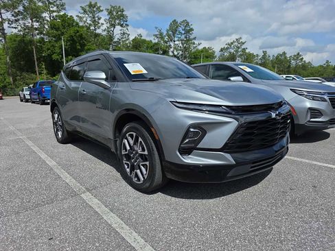 Used 2024 Chevrolet Blazer RS image 2