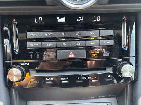 Used 2025 Lexus IS 350 F Sport RWD image 29