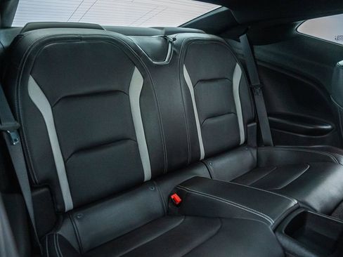 Used 2019 Chevrolet Camaro SS RWD image 39