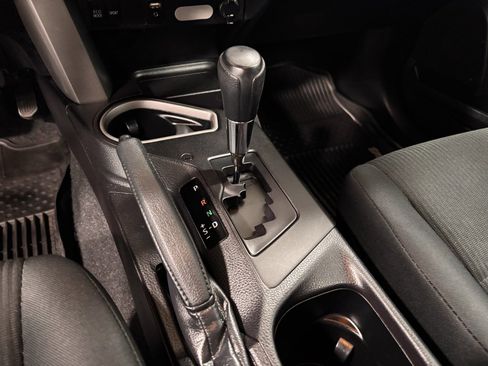 Used 2018 Toyota RAV4 LE image 14