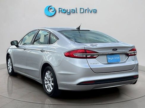 Used 2017 Ford Fusion S FWD image 4
