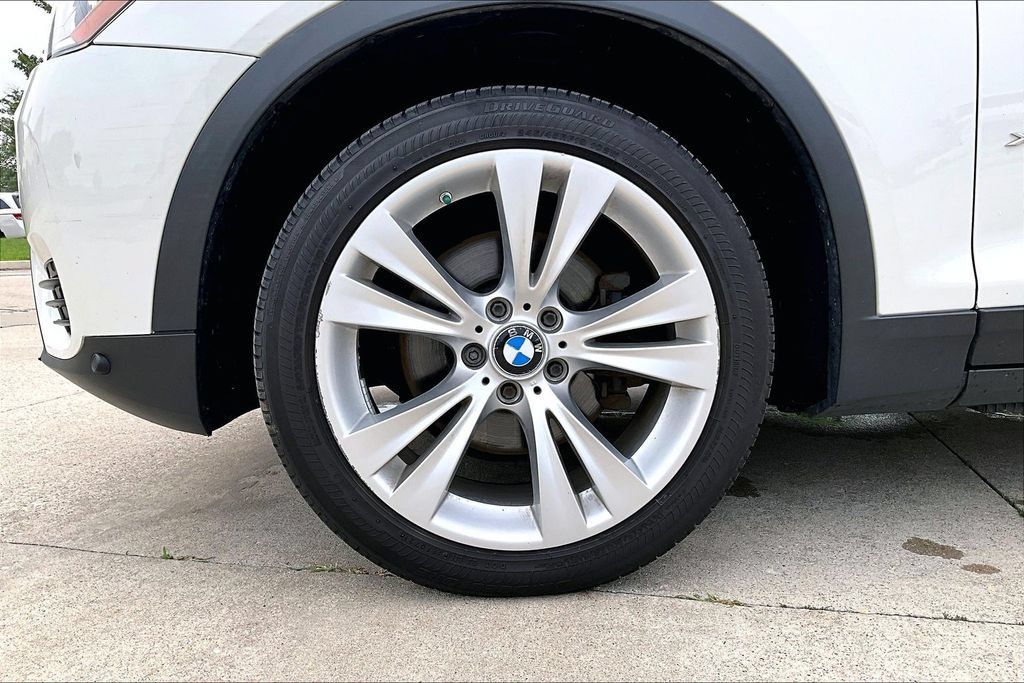 Used 2016 BMW X3 xDrive28i AWD/4WD image 10
