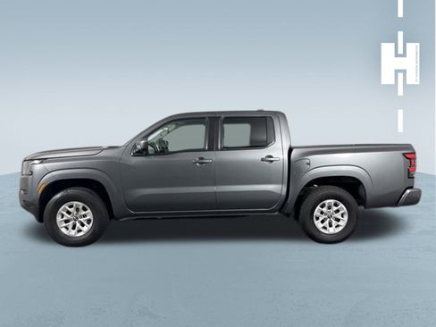 Used 2024 Nissan Frontier SV image 4