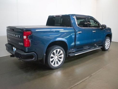 Used 2019 Chevrolet Silverado 1500 High Country w/ Technology Package AWD/4WD image 4