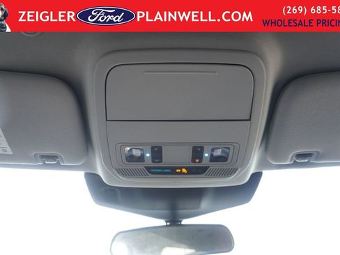 Used 2023 Ford Explorer XLT w/ Equipment Group 202A image 31