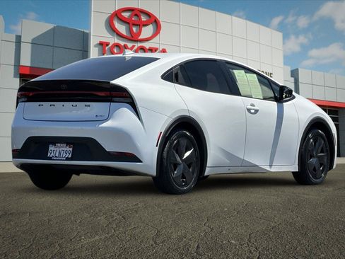 Certified 2024 Toyota Prius LE FWD image 3
