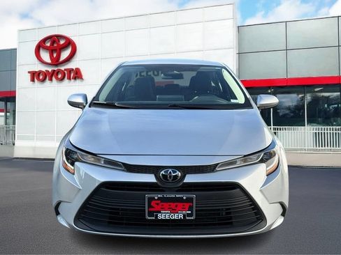 Used 2024 Toyota Corolla LE FWD image 13