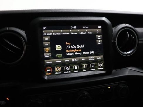 Used 2023 Jeep Wrangler Unlimited Sahara w/ Cold Weather Group AWD/4WD image 25