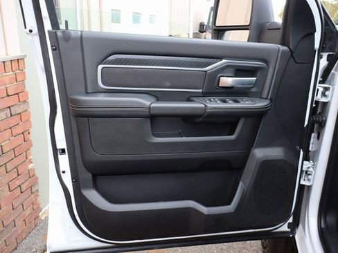 Used 2025 RAM 3500 Big Horn image 10