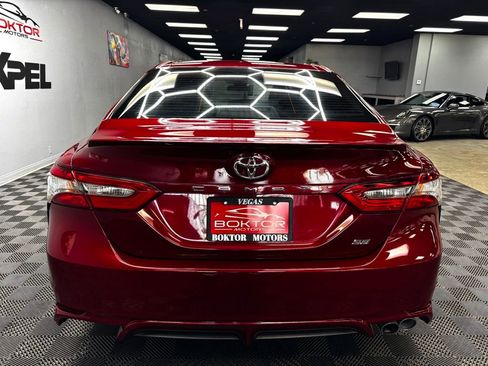 Used 2018 Toyota Camry SE w/ Protection Package (Q2) image 12