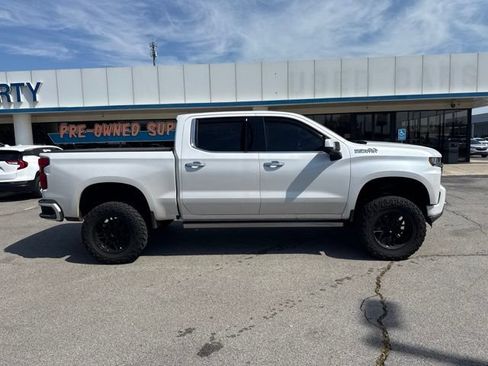 Used 2021 Chevrolet Silverado 1500 High Country w/ Technology Package AWD/4WD image 2