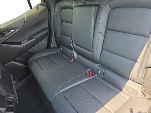 Used 2026 Chevrolet Equinox LT w/ Convenience Package II FWD image 15