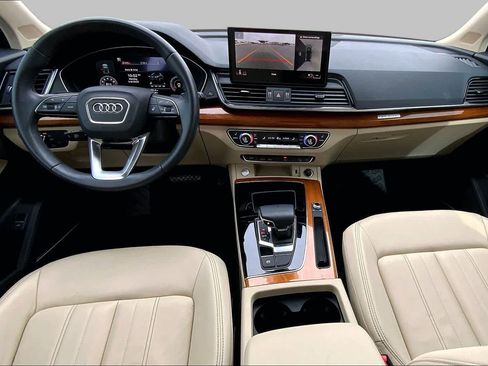 Used 2023 Audi Q5 2.0T Premium Plus w/ Premium Plus Package AWD/4WD image 16