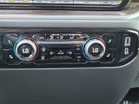 Used 2024 GMC Sierra 1500 SLT image 22