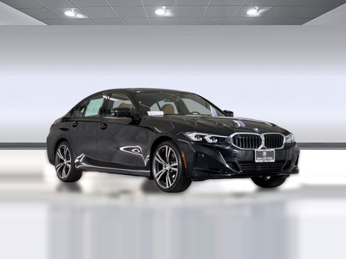 Certified 2023 BMW 330i Sedan w/ Parking Assistance Package RWD image 6