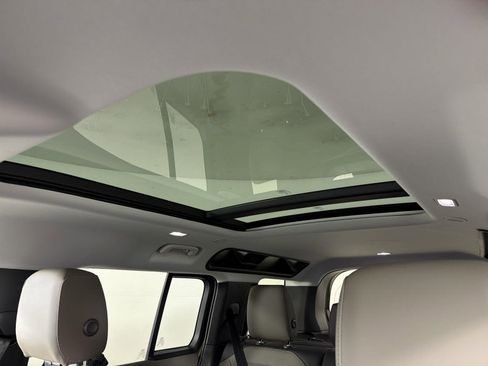 New 2026 Land Rover Defender 110 S image 9