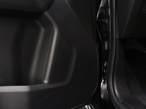 Used 2023 Chevrolet Colorado W/T image 25