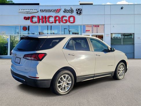 Used 2022 Chevrolet Equinox LT image 4