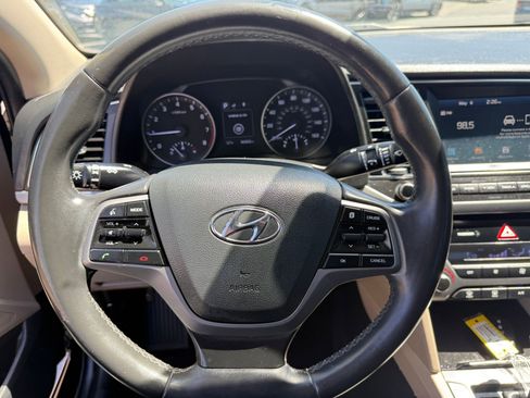 Used 2018 Hyundai Elantra Value Edition FWD image 17