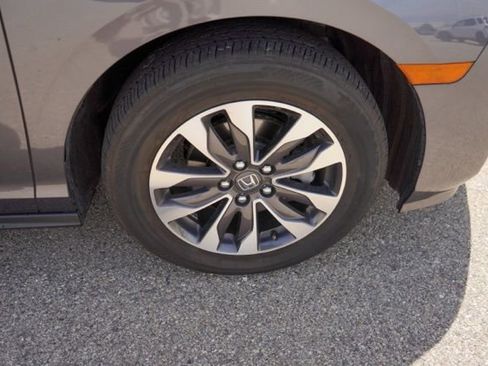Used 2024 Honda Odyssey EX-L image 9