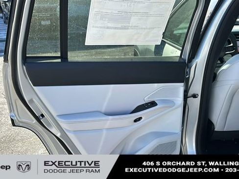 New 2026 Jeep Cherokee Limited image 20