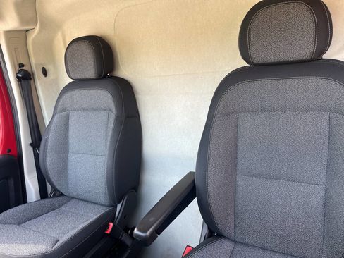 Used 2022 RAM ProMaster 2500 w/ Interior LED Lighting Group FWD image 8