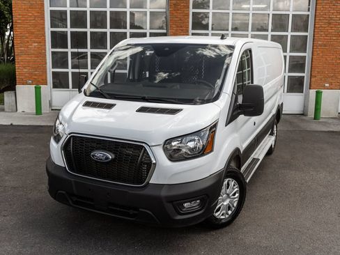 Used 2024 Ford Transit 250 Low Roof w/ Exterior Upgrade Package RWD image 2