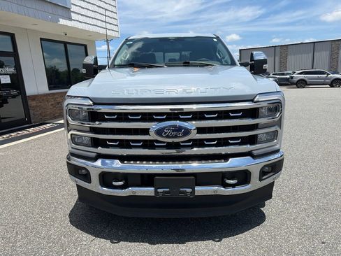Used 2024 Ford F350 Lariat w/ Lariat Ultimate Package AWD/4WD image 9