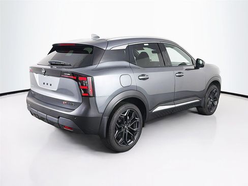 Used 2025 Nissan Kicks SR w/ Interior Electronics Package AWD/4WD image 7