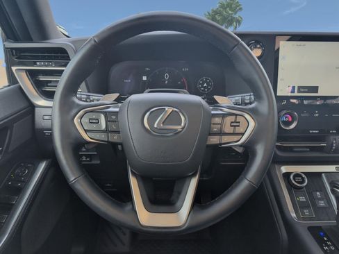 Used 2024 Lexus GX 550 w/ Accessory Package (Z1) AWD/4WD image 13