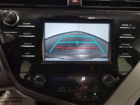 Used 2019 Toyota Camry LE FWD image 22