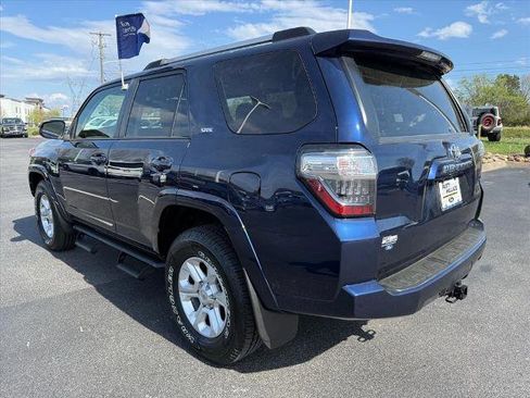 Used 2022 Toyota 4Runner SR5 Premium w/ Moonroof Package image 5