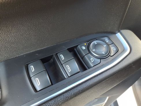 Used 2023 GMC Sierra 1500 SLT w/ X31 Off-Road Package AWD/4WD image 16