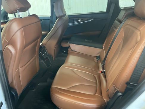 Used 2023 Lincoln Nautilus Reserve AWD/4WD image 21