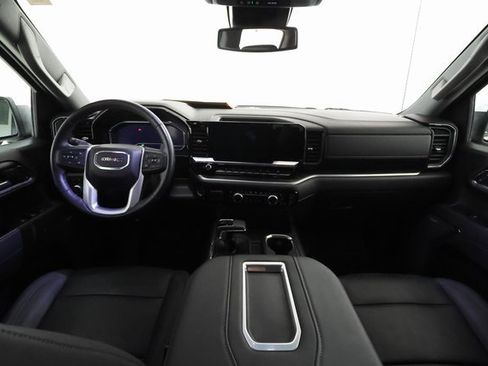 Used 2022 GMC Sierra 1500 SLT w/ SLT Premium Plus Package image 5