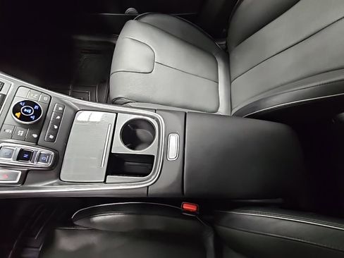 Used 2022 Hyundai Santa Fe Limited image 21