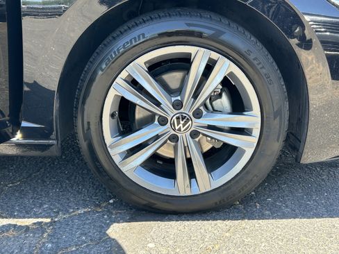 Used 2024 Volkswagen Jetta SE FWD image 7